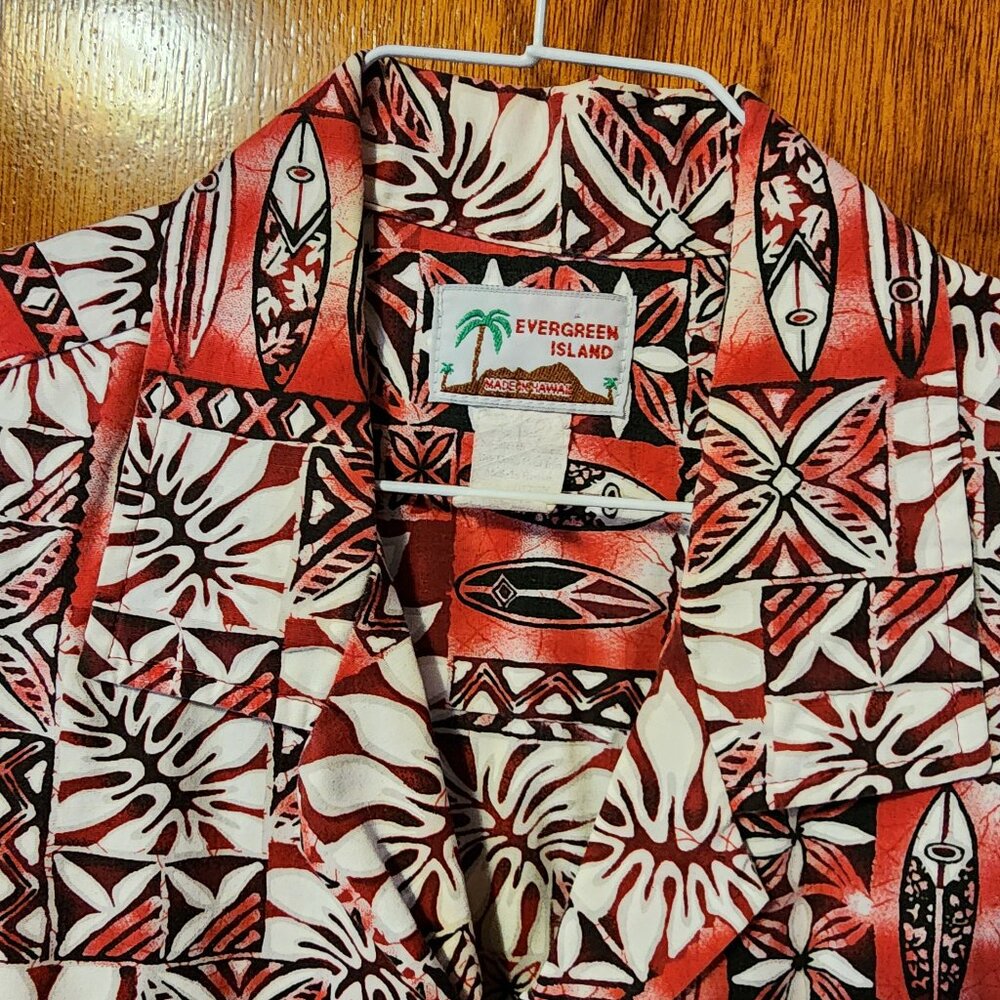 Men's Large Evergreen Island Red/White Floral Short Sleeve Button Down Shirt